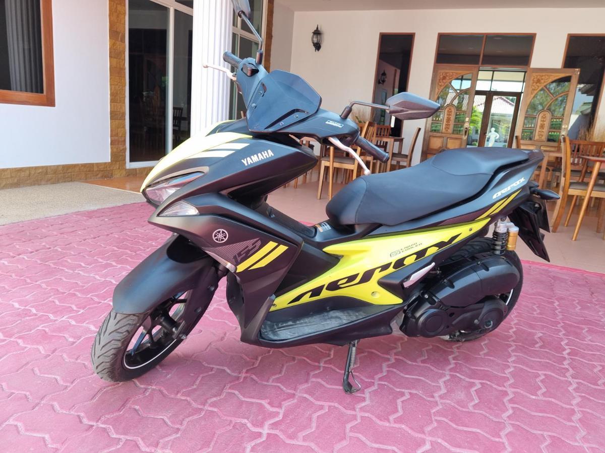 Meyers Hua Hin Hotel Buitenkant foto