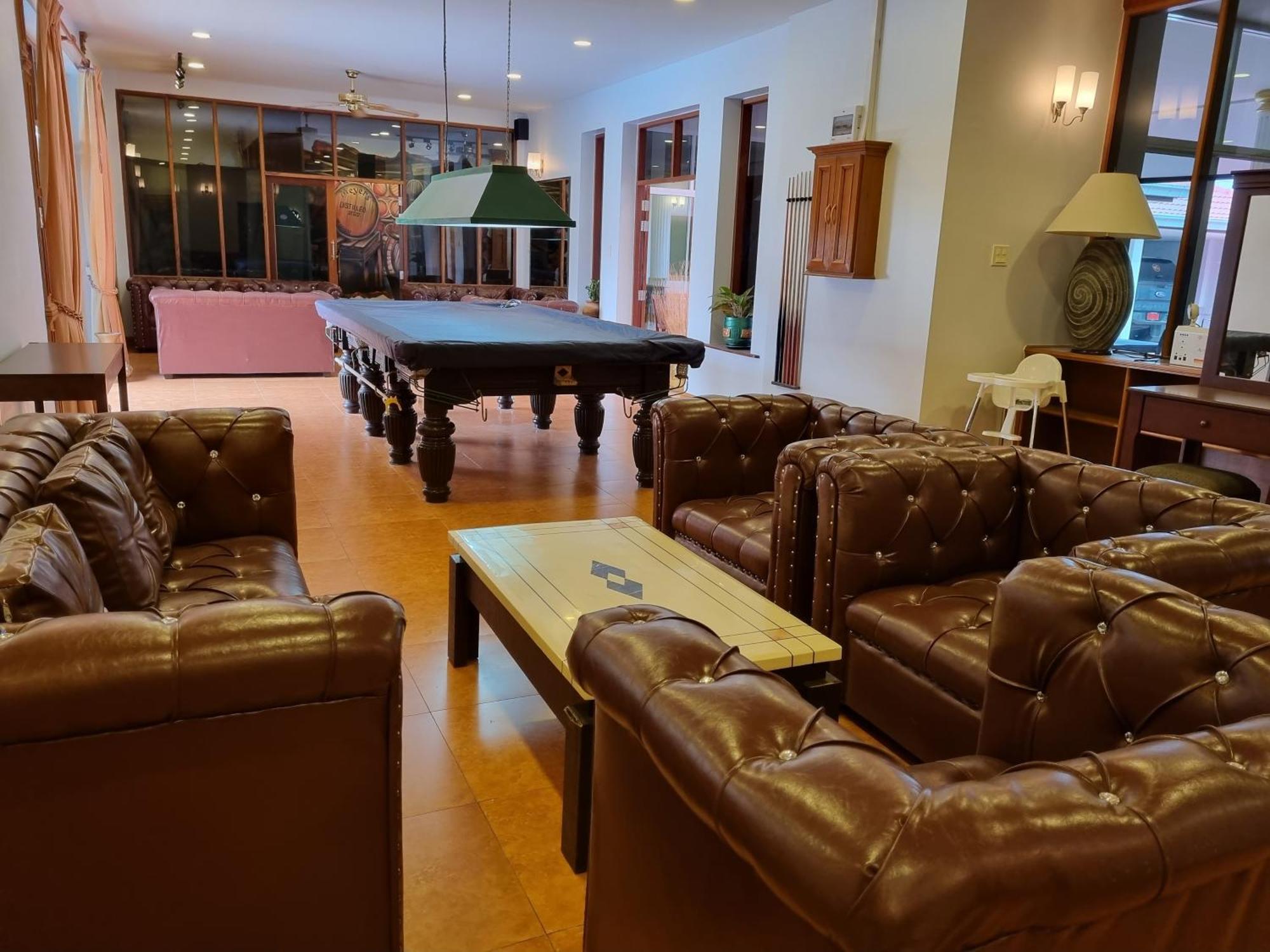 Meyers Hua Hin Hotel Buitenkant foto