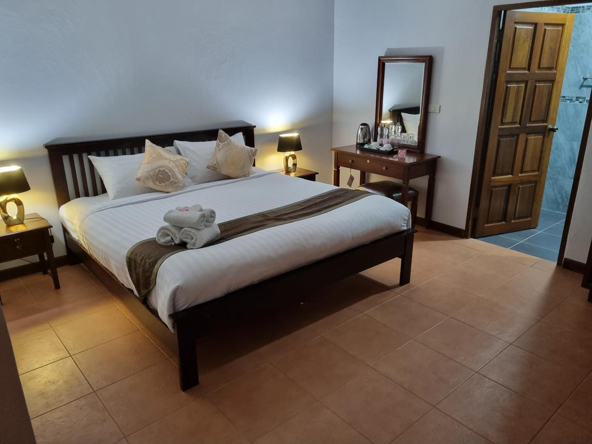 Meyers Hua Hin Hotel Buitenkant foto