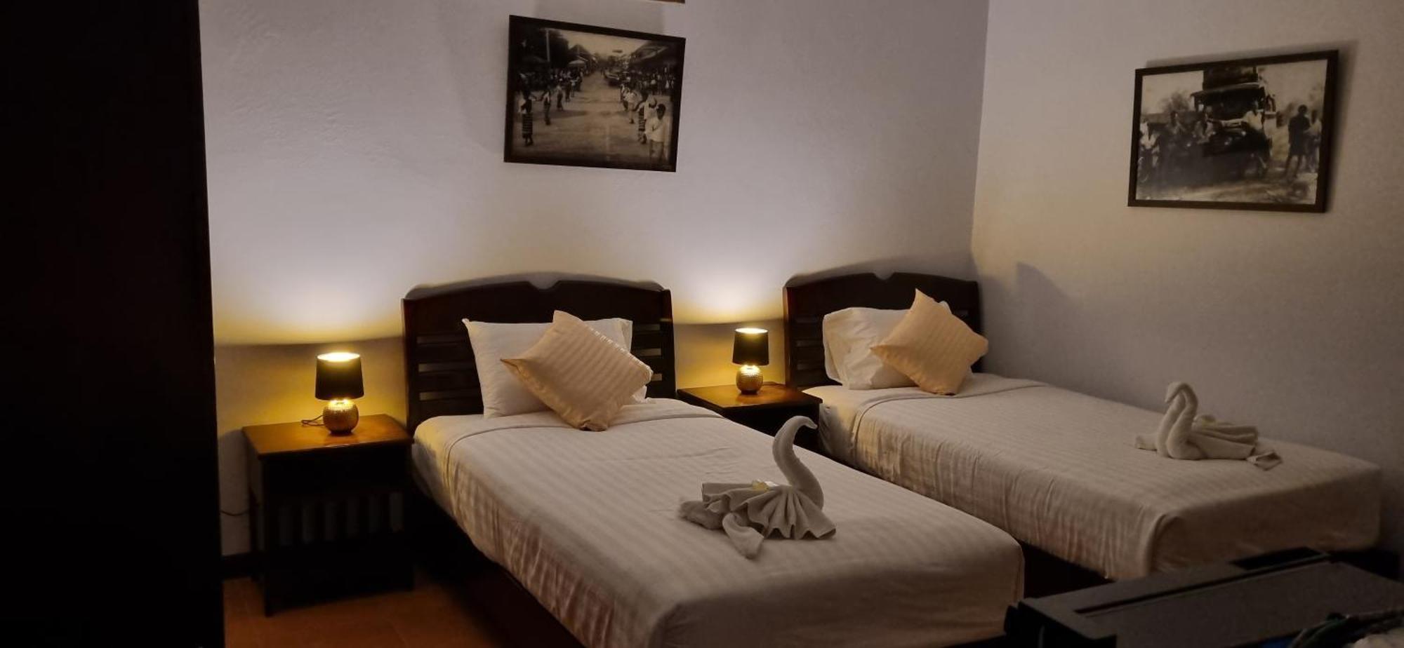 Meyers Hua Hin Hotel Buitenkant foto