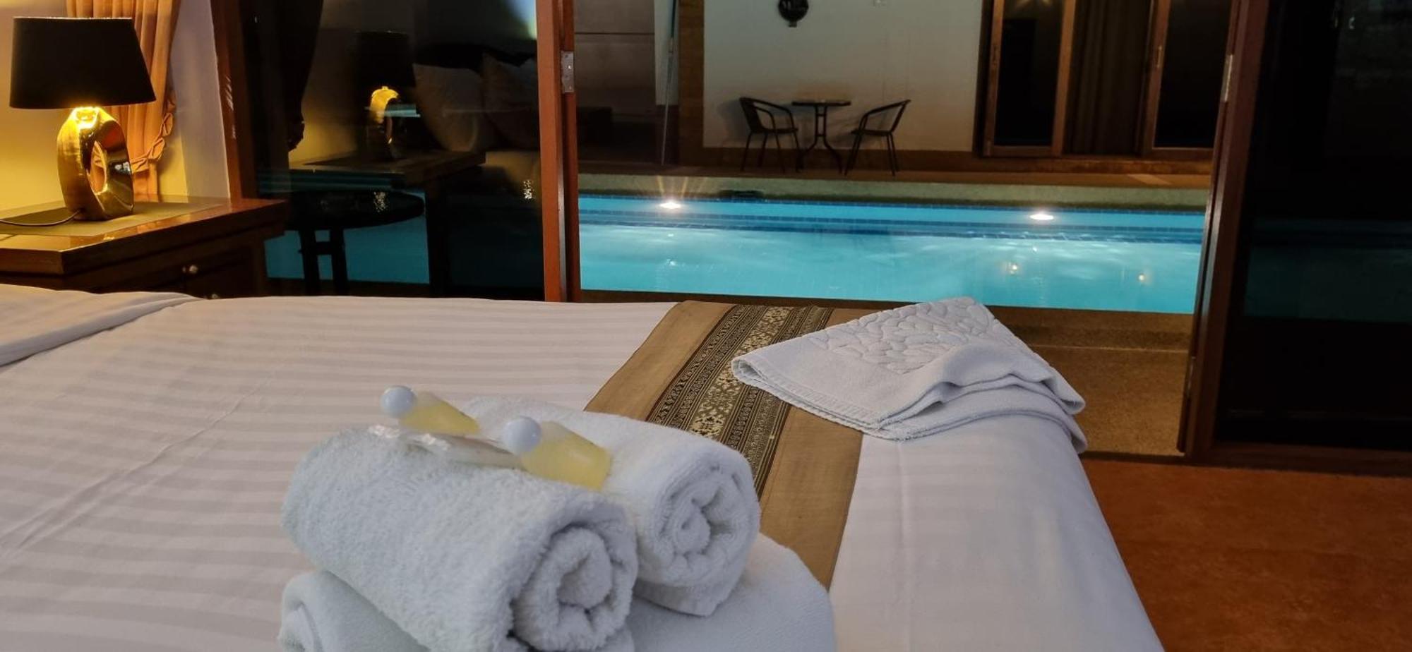Meyers Hua Hin Hotel Buitenkant foto