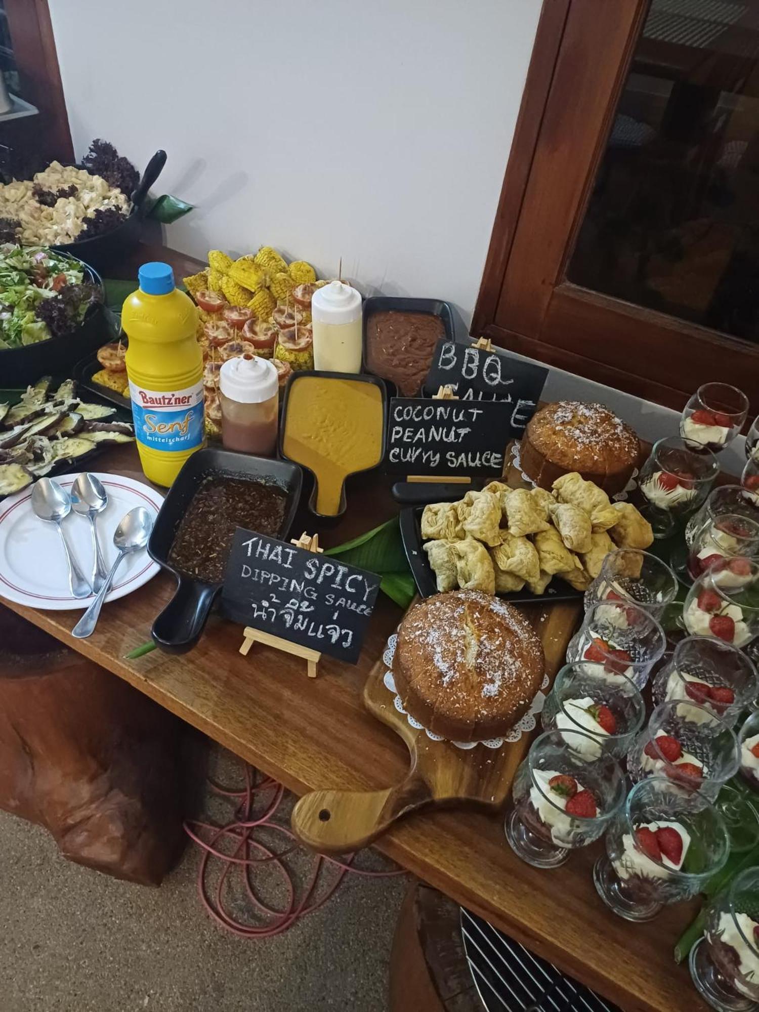 Meyers Hua Hin Hotel Buitenkant foto
